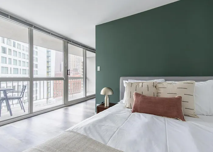 Gold Coast 1br W Gym Pool Nr Magnificent Mile Chi-221